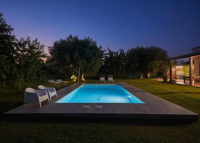 Вилла Giardino Tropicale Eco-friendly Private Pools Lido di Noto
